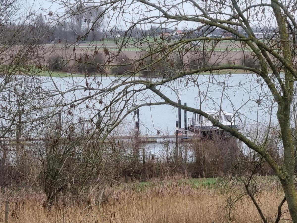 B&B Maaslandje Wijk en Aalburg ภายนอก รูปภาพ